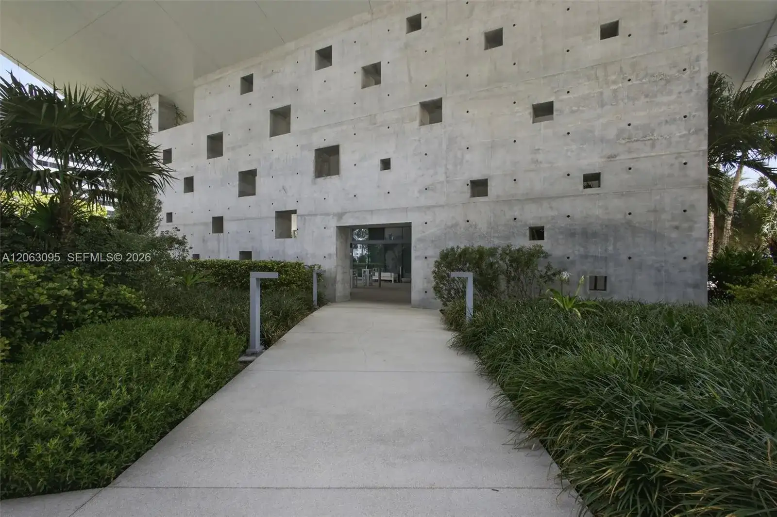 88 SW 7th St # 2307, Miami FL 33130 photo 5
