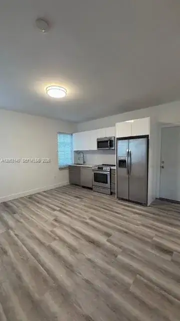 729 MERIDIAN AV # 8, Miami Beach FL 33139 photo 3
