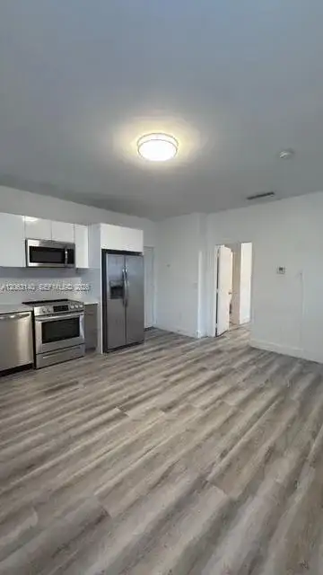 729 MERIDIAN AV # 8, Miami Beach FL 33139 photo 5