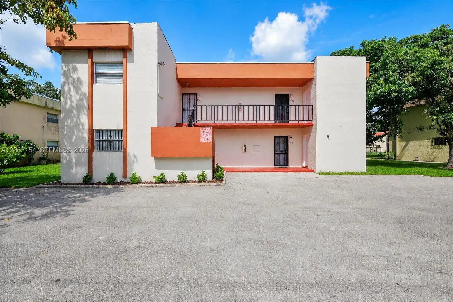 13980 NE 2nd Ct, Miami FL 33161 photo 2