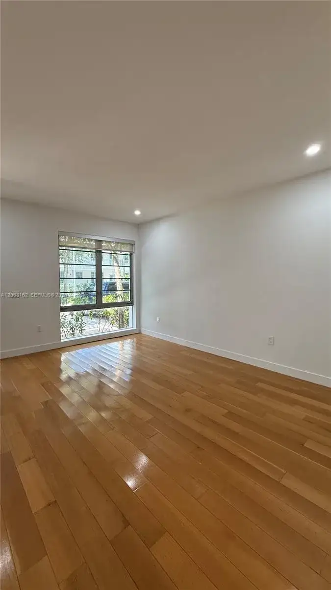 2031 Meridian Ave # 4, Miami Beach FL 33139 photo 3