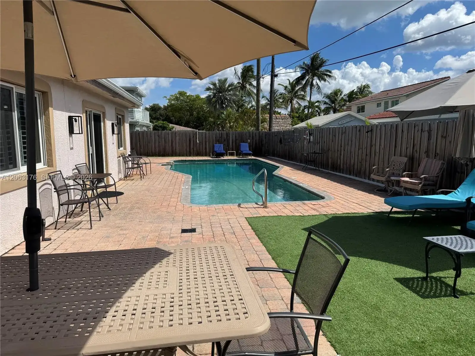 1660 NE 25th Ave, Pompano Beach FL 33062 photo 2