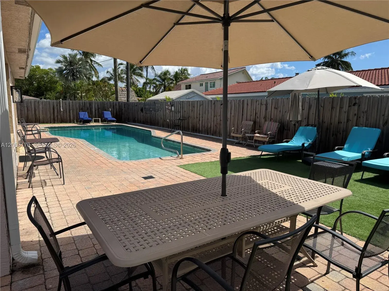 1660 NE 25th Ave, Pompano Beach FL 33062
