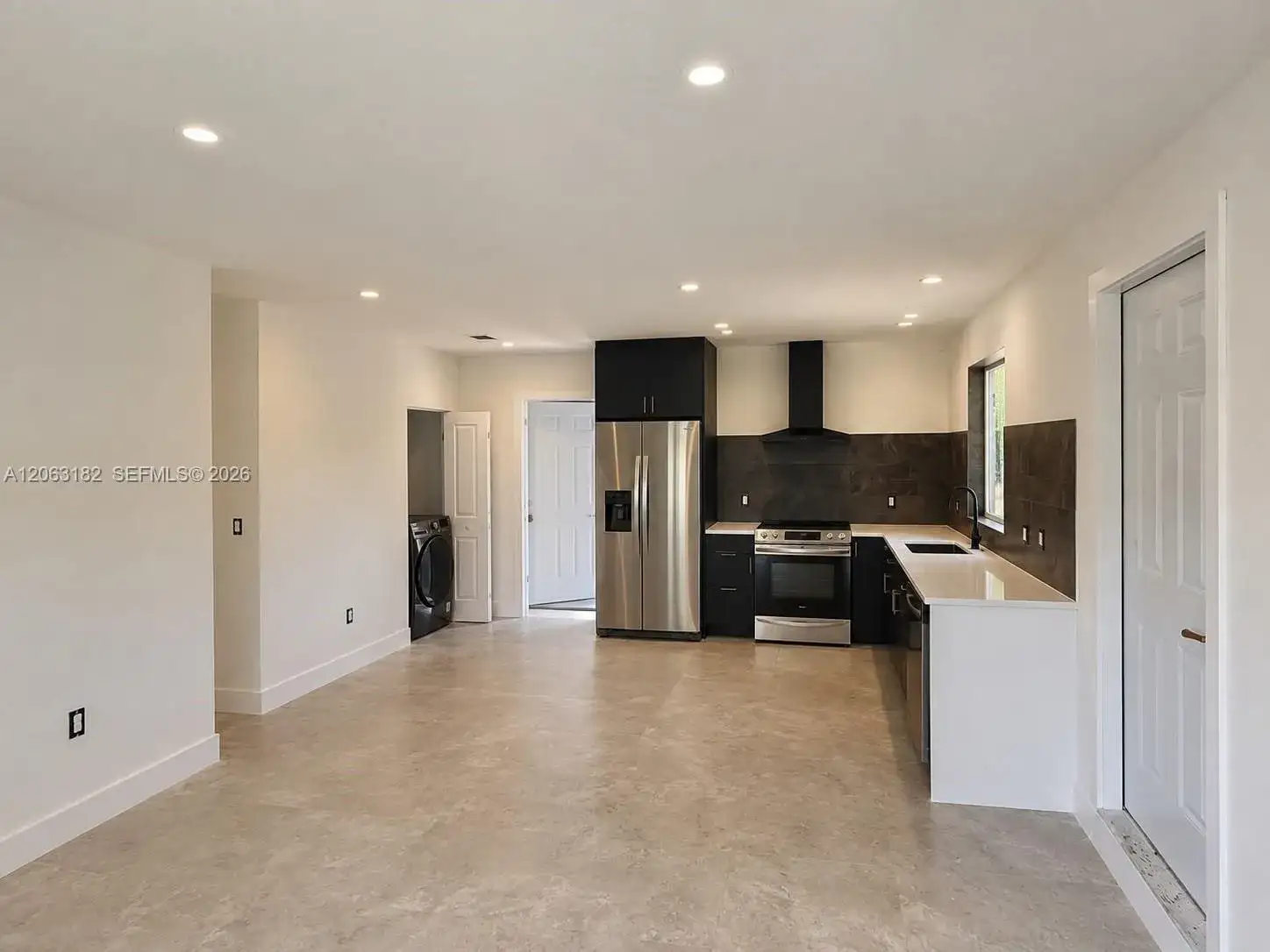812 NW 67th St, Miami FL 33150 photo 2