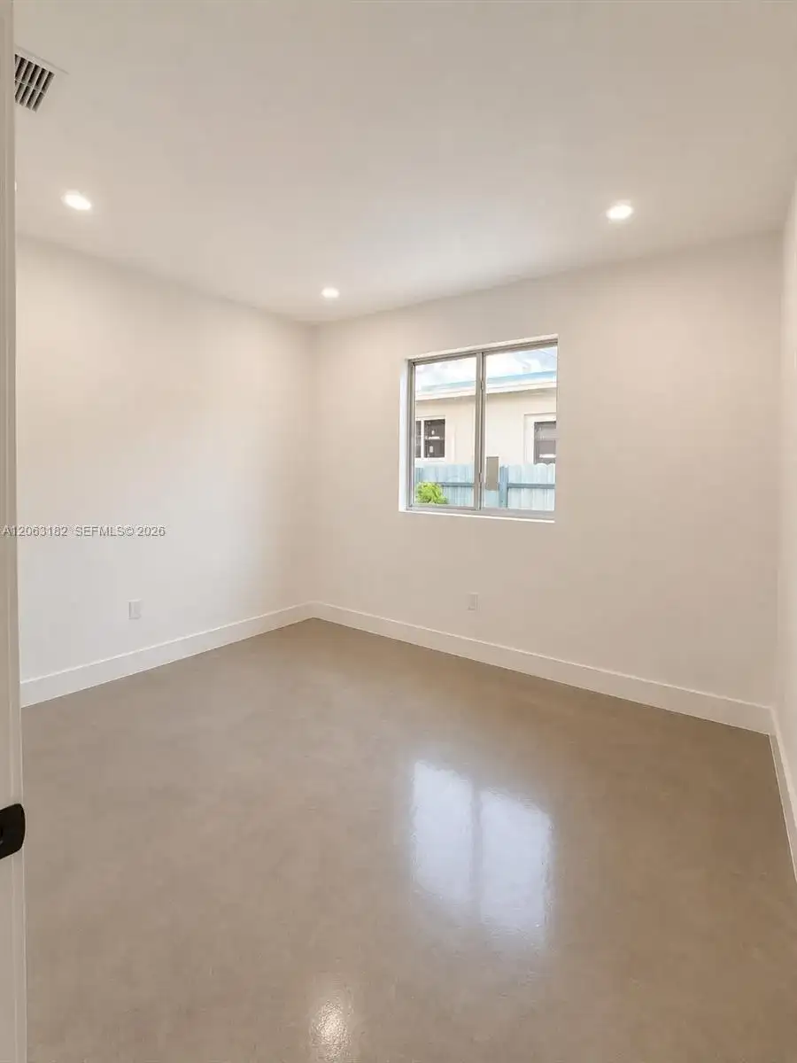 812 NW 67th St, Miami FL 33150 photo 3
