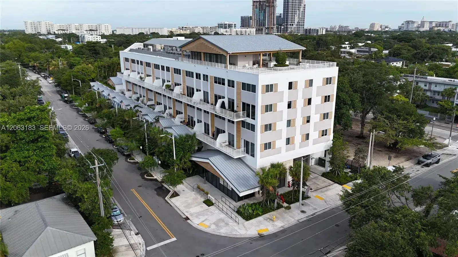 3335 Thomas Ave # 211, Miami FL 33133