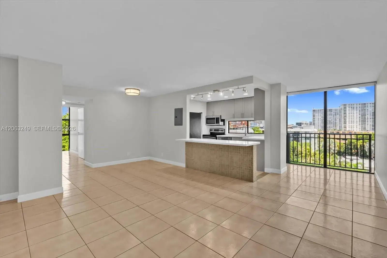 17021 N Bay Rd # 705, Sunny Isles Beach FL 33160 photo 4