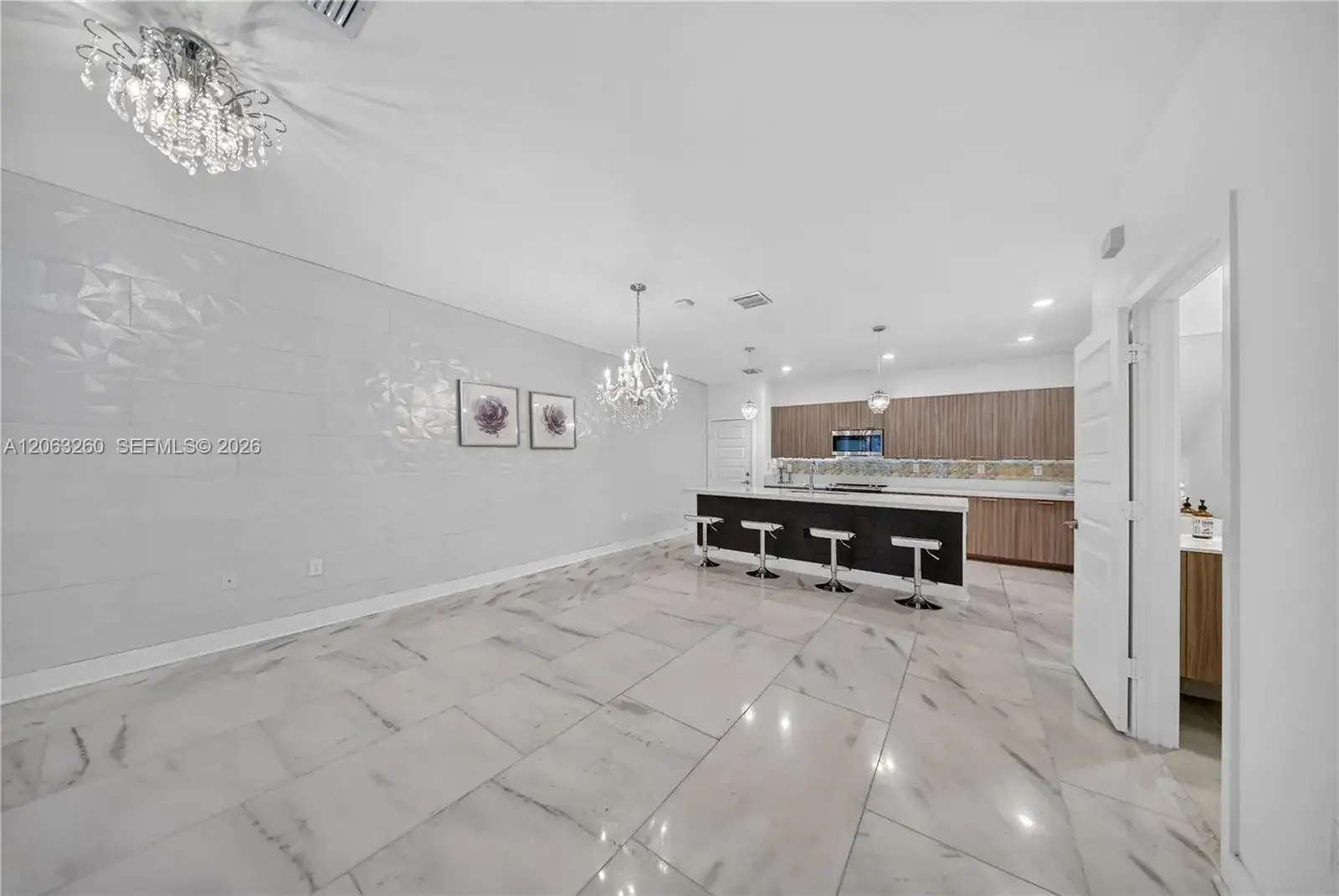 4745 NW 83rd Pkwy, Doral FL 33166 photo 5