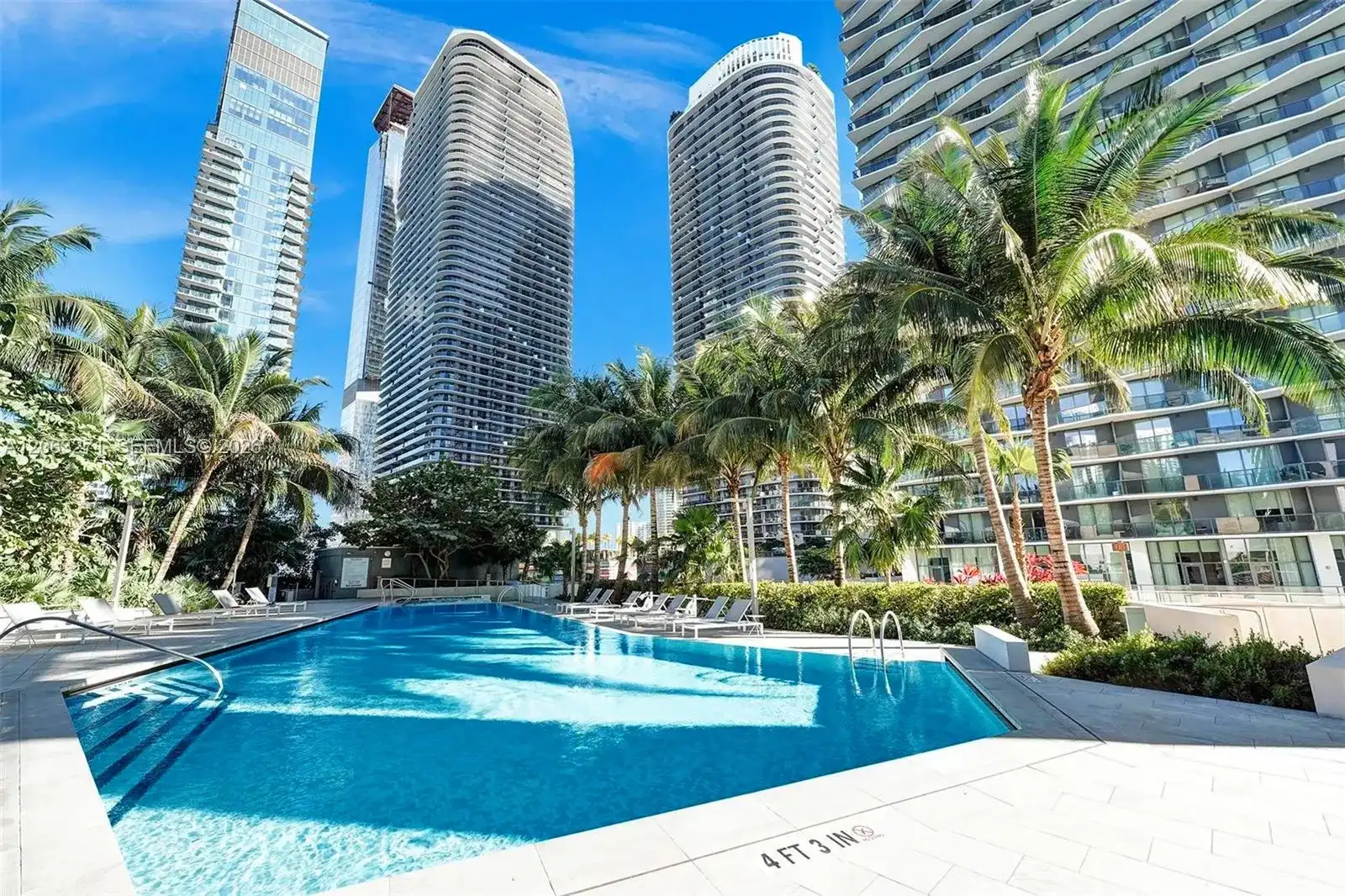 88 SW 7th St # 2106, Miami FL 33130
