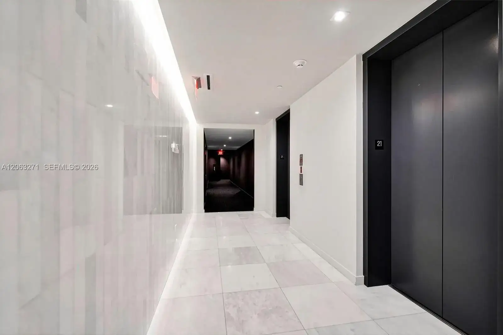88 SW 7th St # 2106, Miami FL 33130 photo 3