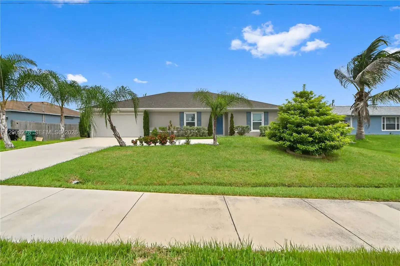 361 SW Thornhill Dr, Port St. Lucie FL 34984 photo 2