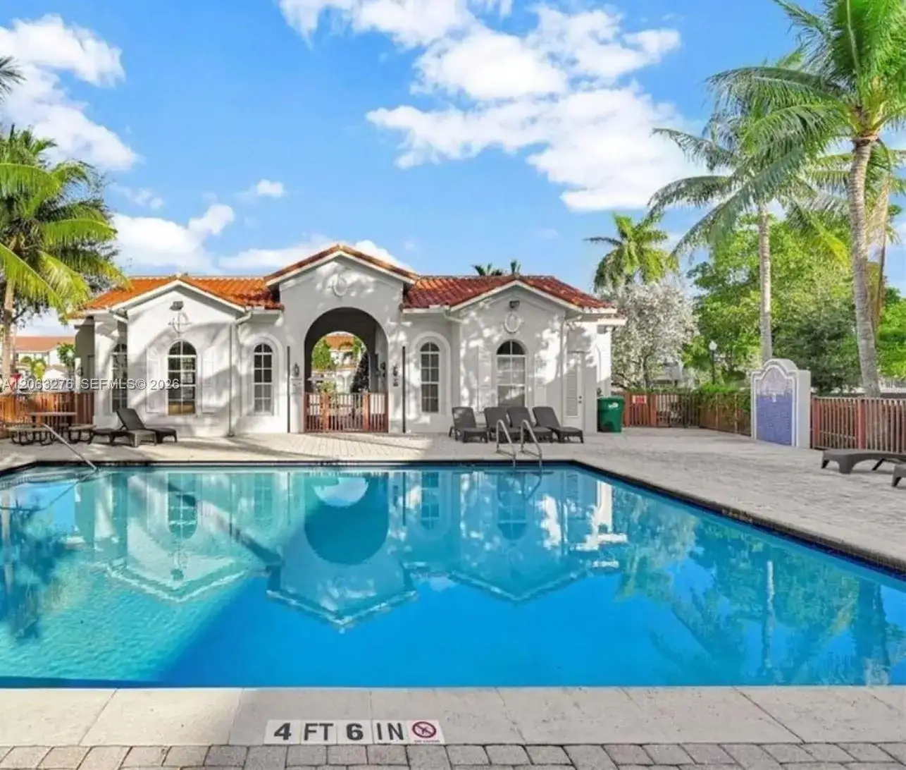 1017 NE 208th St, Miami FL 33179 photo 3