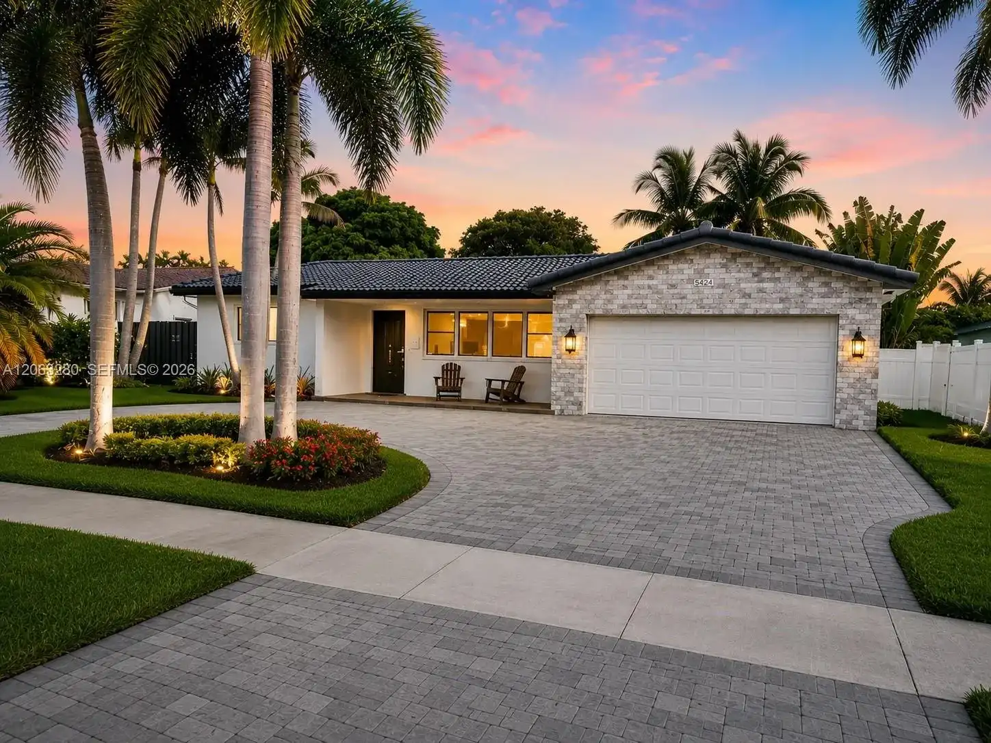 5424 Garfield St, Hollywood FL 33021