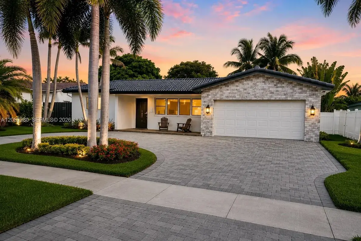 5424 Garfield St, Hollywood FL 33021