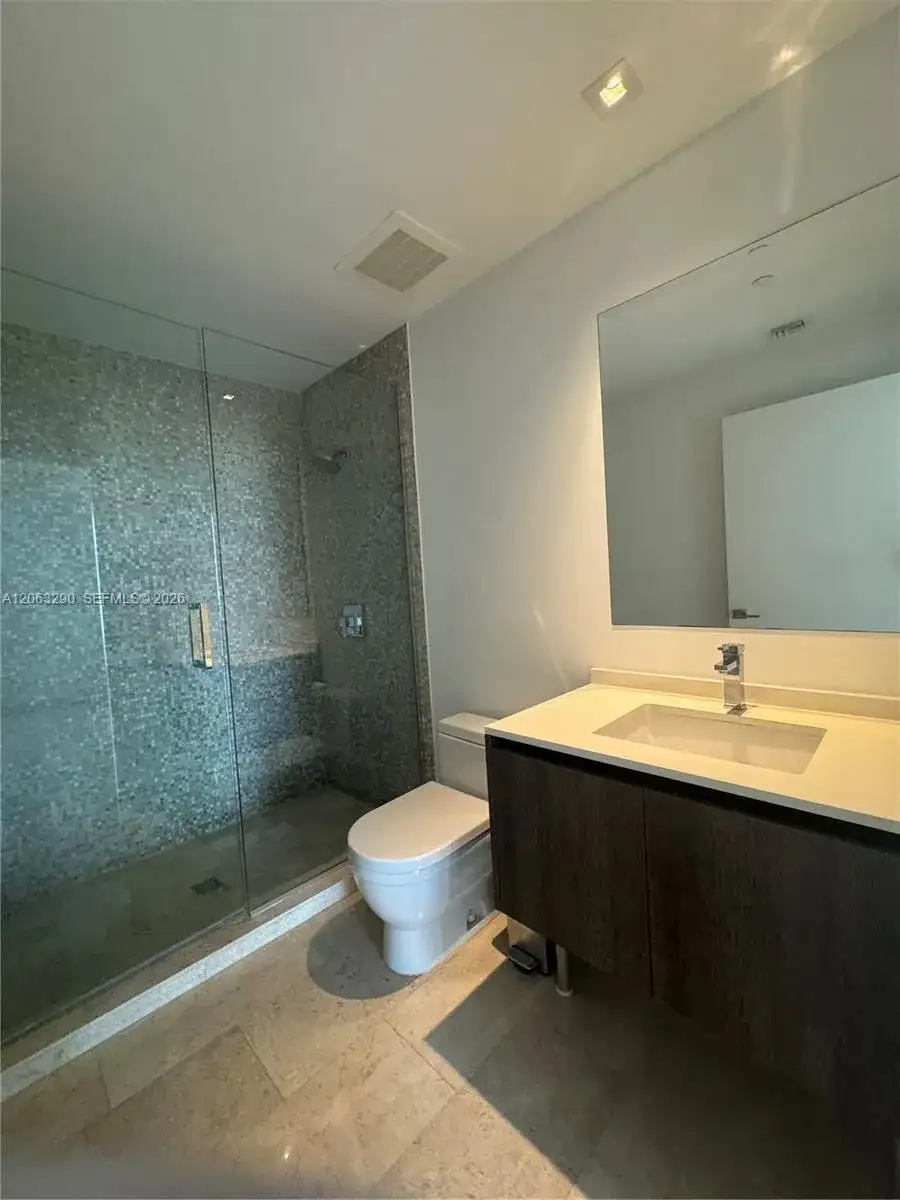 88 SW 7th St # 2403, Miami FL 33130 photo 3