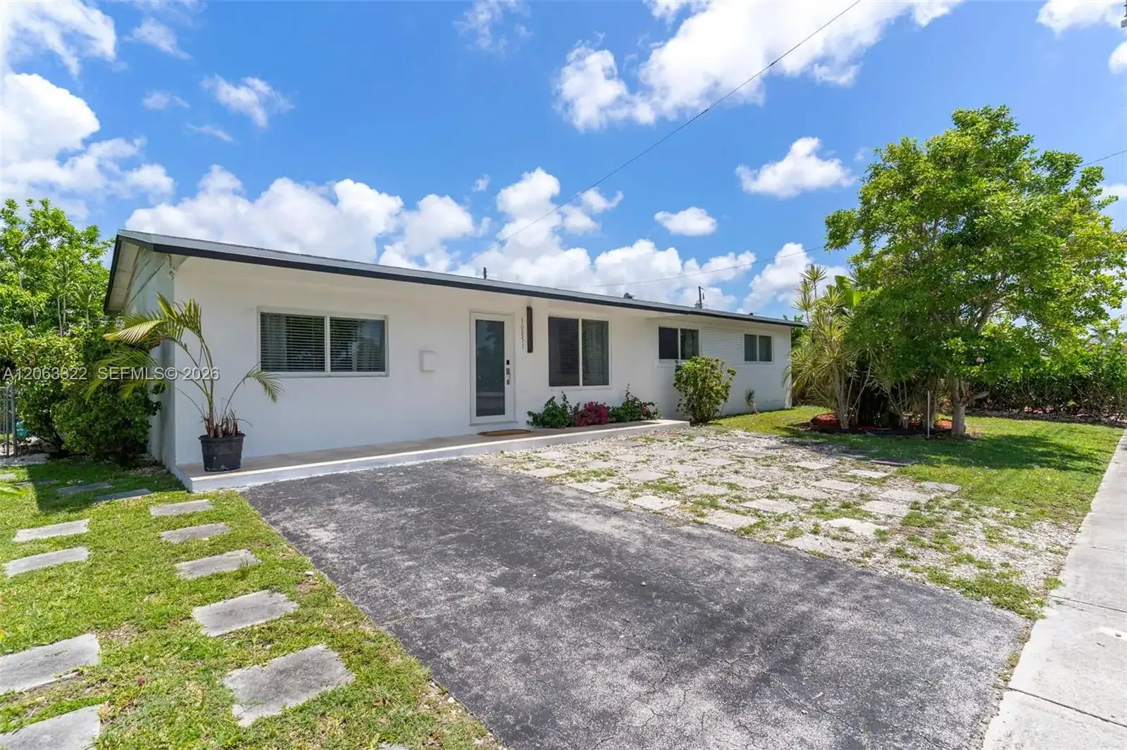 10851 SW 152nd St, Miami FL 33157 photo 2