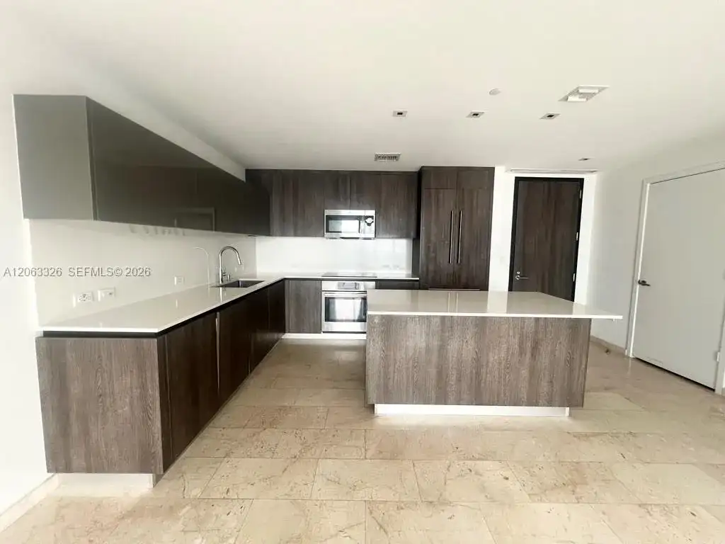 68 SE 6th St # 3810, Miami FL 33131 photo 5