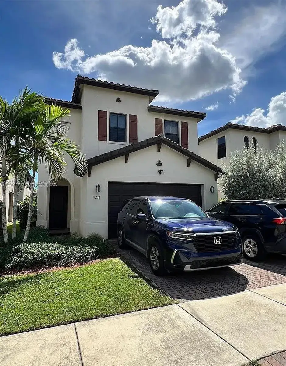 3214 W 97th St # 3214, Hialeah FL 33018