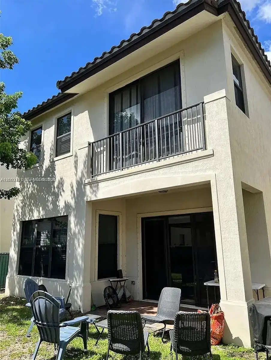 3214 W 97th St # 3214, Hialeah FL 33018 photo 3
