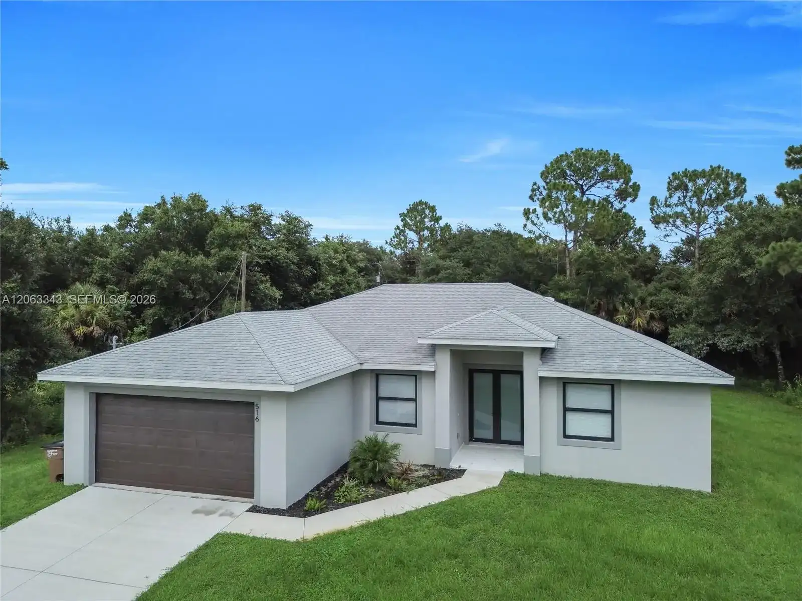 516 DAYTON AVE, Lehigh Acres FL 33972 photo 4