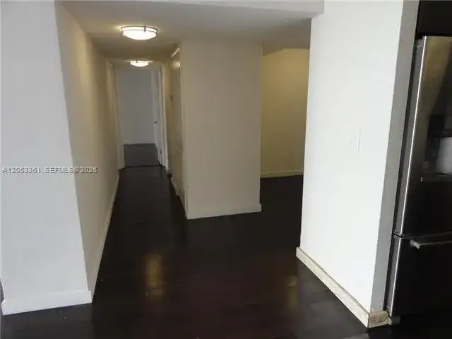 600 NE 36th St # 402, Miami FL 33137 photo 3
