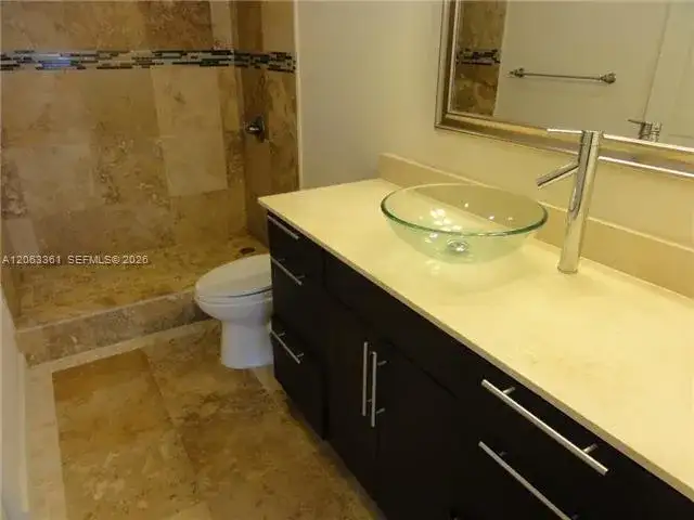 600 NE 36th St # 402, Miami FL 33137 photo 5
