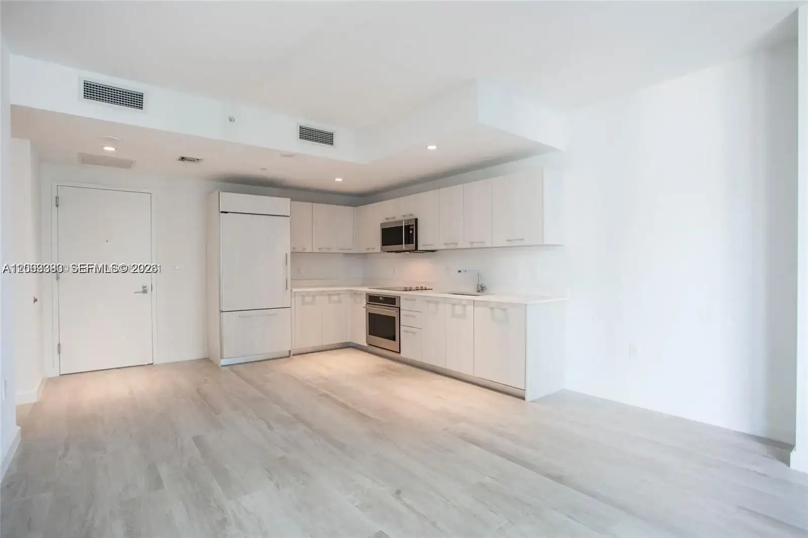 55 SW 9th St # 1907, Miami FL 33130 photo 4