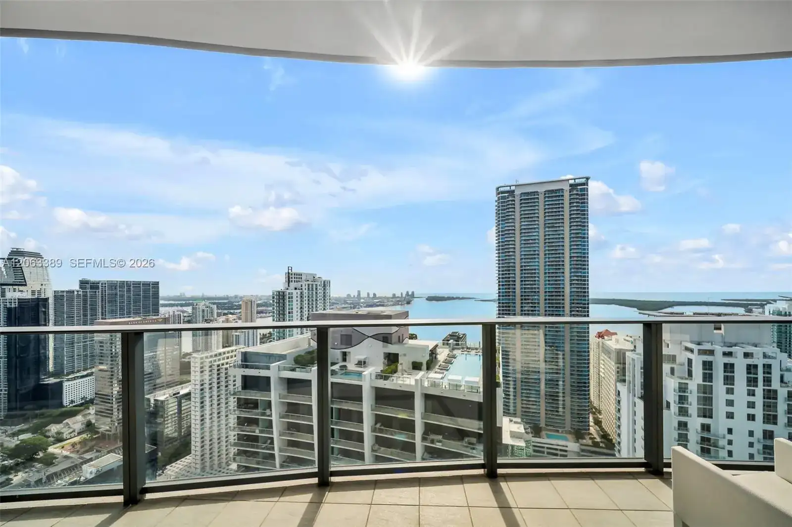 1000 Brickell Plz, Miami FL 33131 photo 4