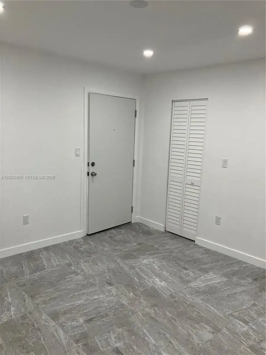 8305 SW 72nd Ave # 109A, Miami FL 33143 photo 2