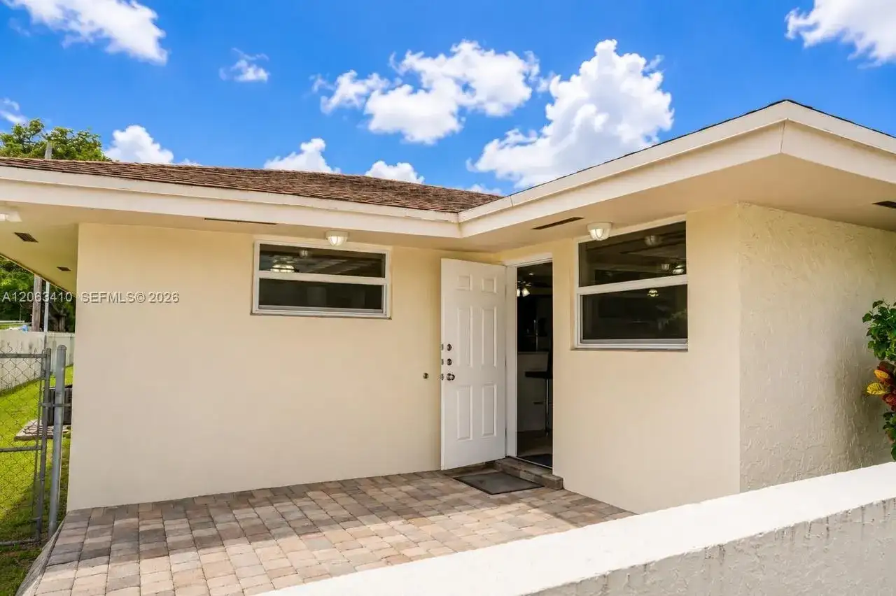 5780 SW 61st St # 5780, Miami FL 33143 photo 2