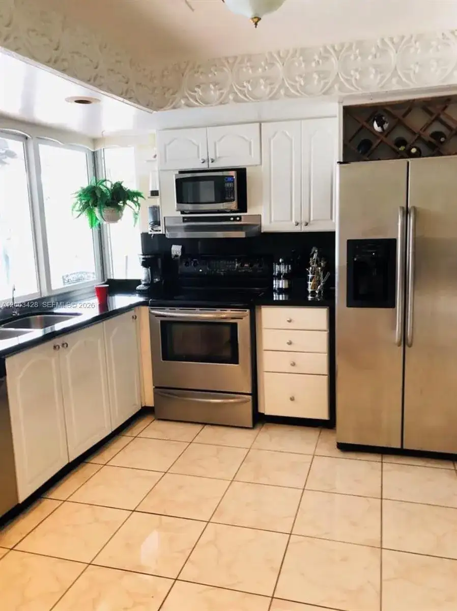 2160 NW 82nd Ter, Sunrise FL 33322 photo 3