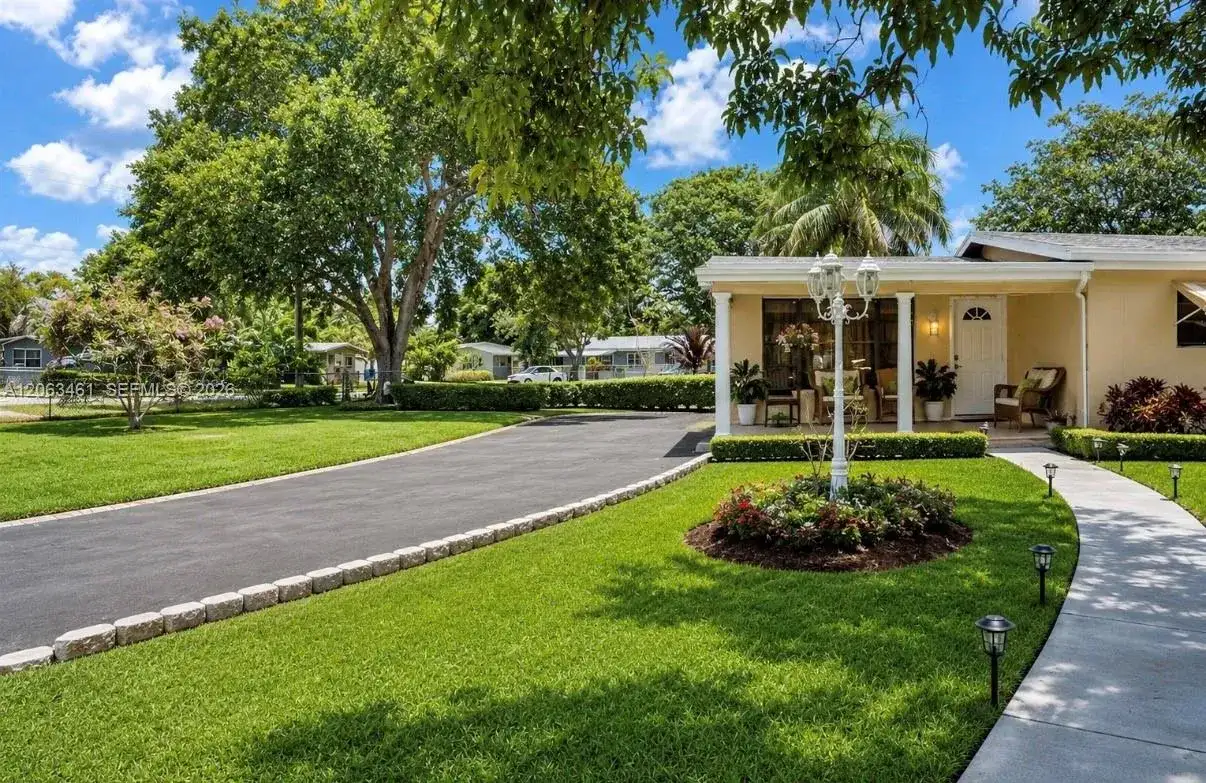 1536 NW 15th Avenue, Fort Lauderdale FL 33311 photo 3