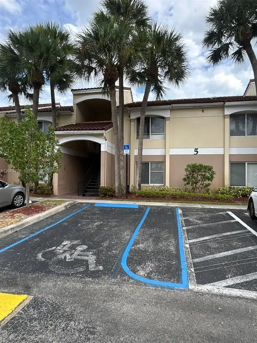 815 W Boynton Beach Blvd # 103, Boynton Beach FL 33426