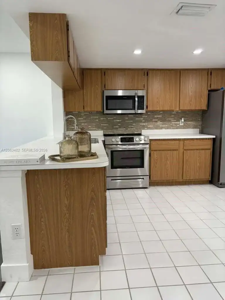 1005 Palm Beach Trace Dr # 1005, Royal Palm Beach FL 33411