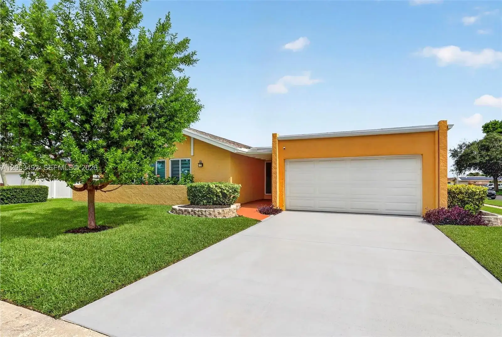 725 NW 49th Ave, Coconut Creek FL 33063 photo 3