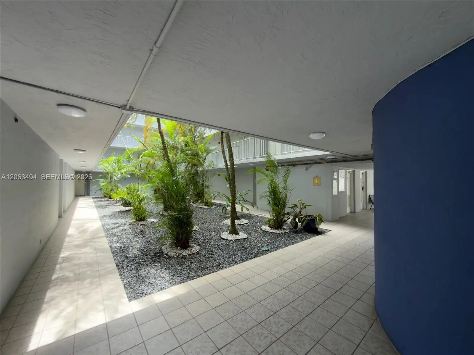 8231 NW 8th St # 504, Miami FL 33126 photo 3