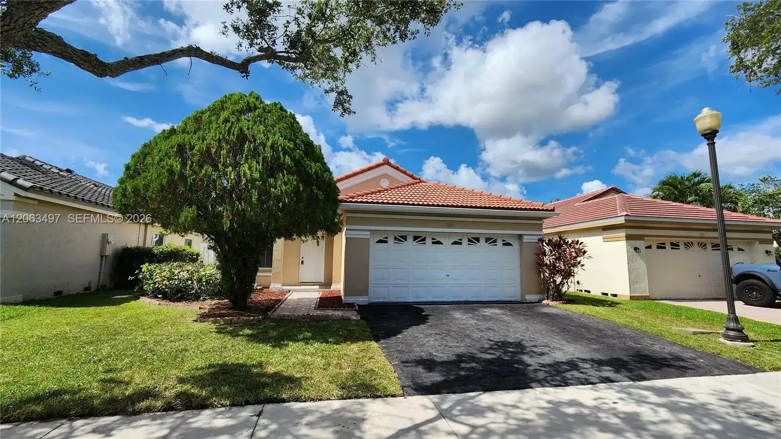 924 Falling Water Rd # 924, Weston FL 33326 photo 2