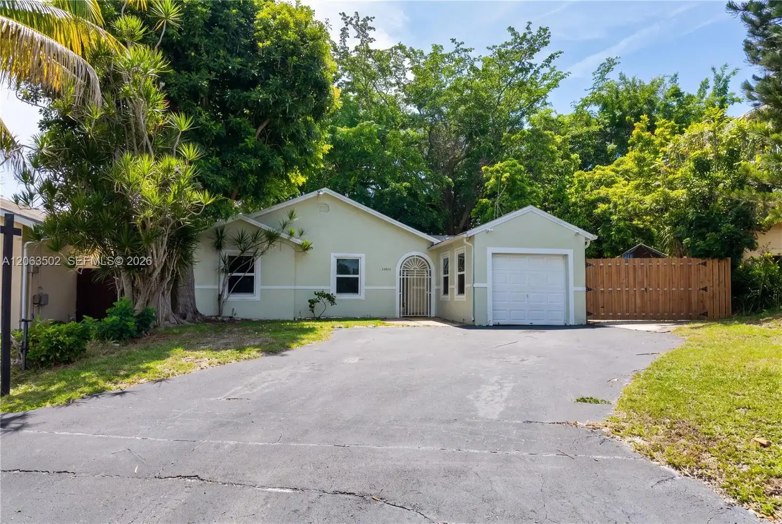 25039 SW 127th Pl, Homestead FL 33032