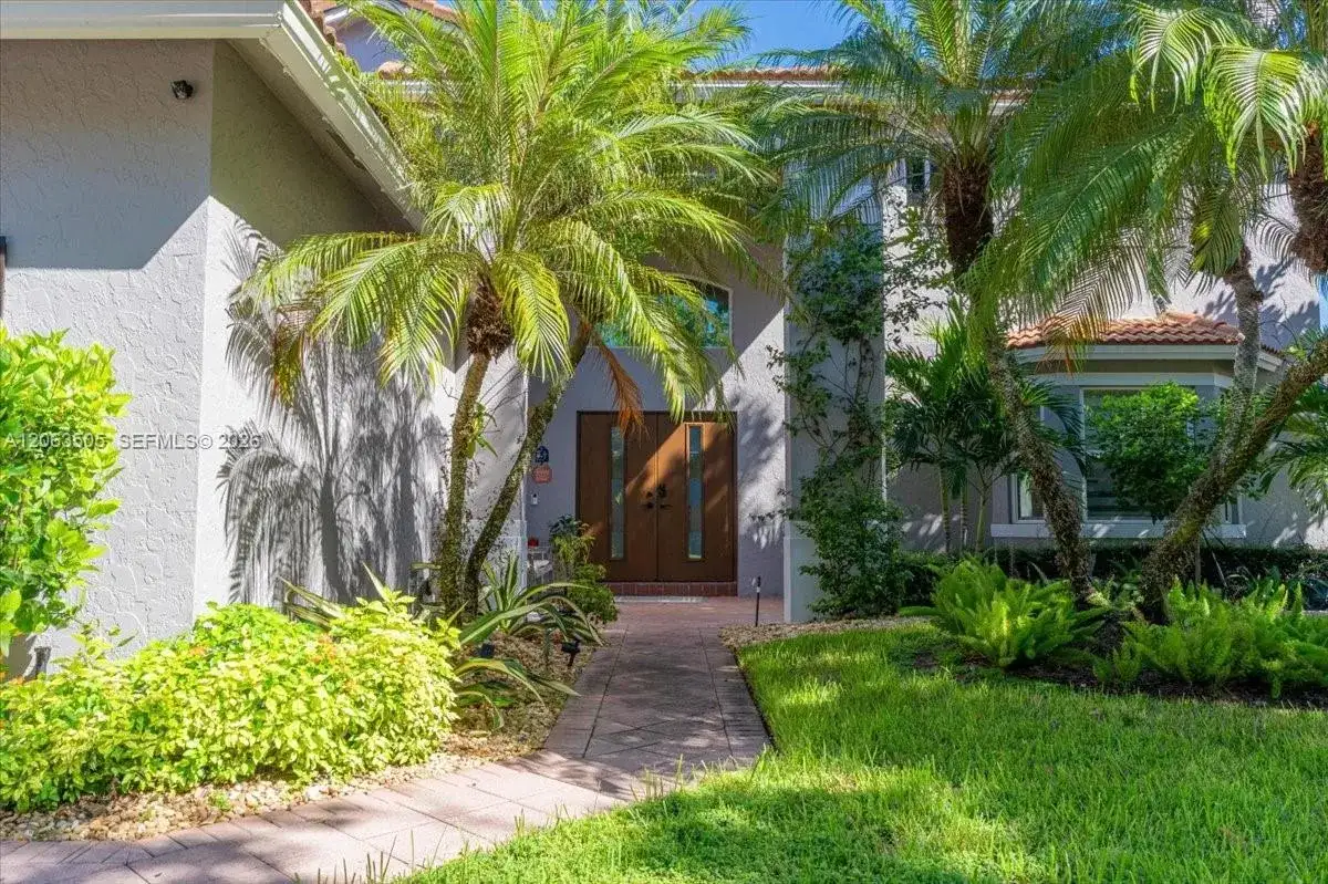 347 Fairmont Rd, Weston FL 33326 photo 2