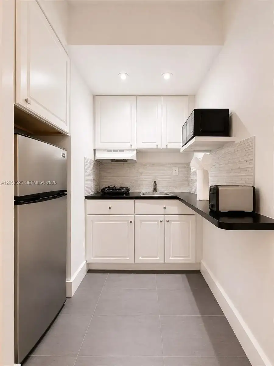 3025 Indian Creek Dr # 203, Miami Beach FL 33140 photo 2