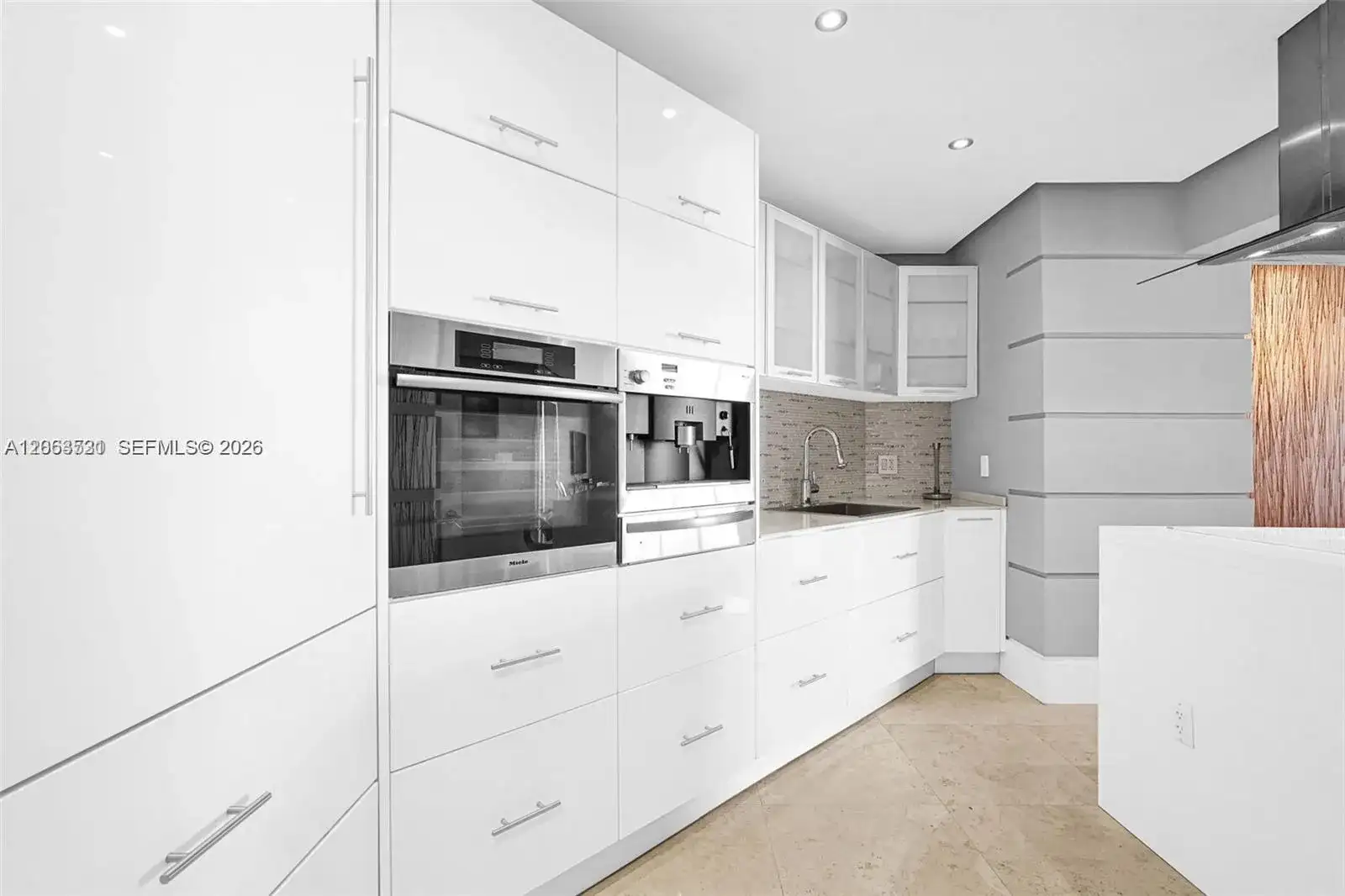 16699 Collins Ave, Sunny Isles Beach FL 33160 photo 4