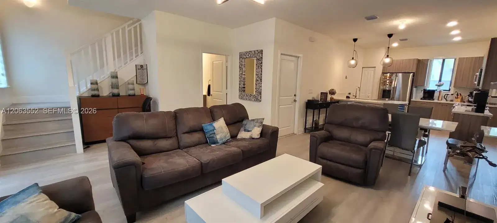 4682 NW 83rd Ave, Doral FL 33166 photo 2