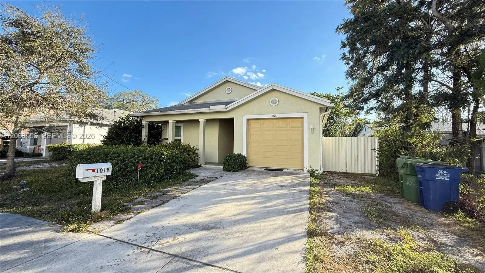 1018 Foster Rd, Hallandale Beach FL 33009 photo 2
