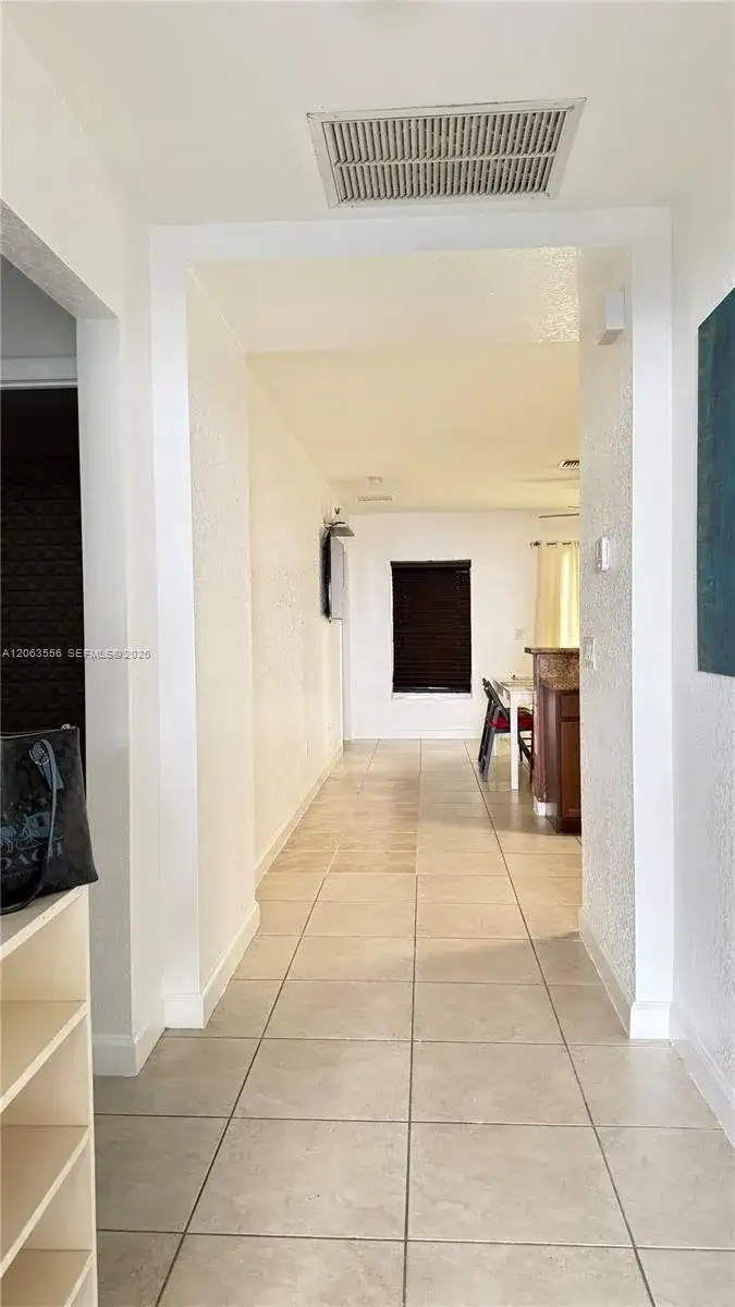 1018 Foster Rd, Hallandale Beach FL 33009 photo 5