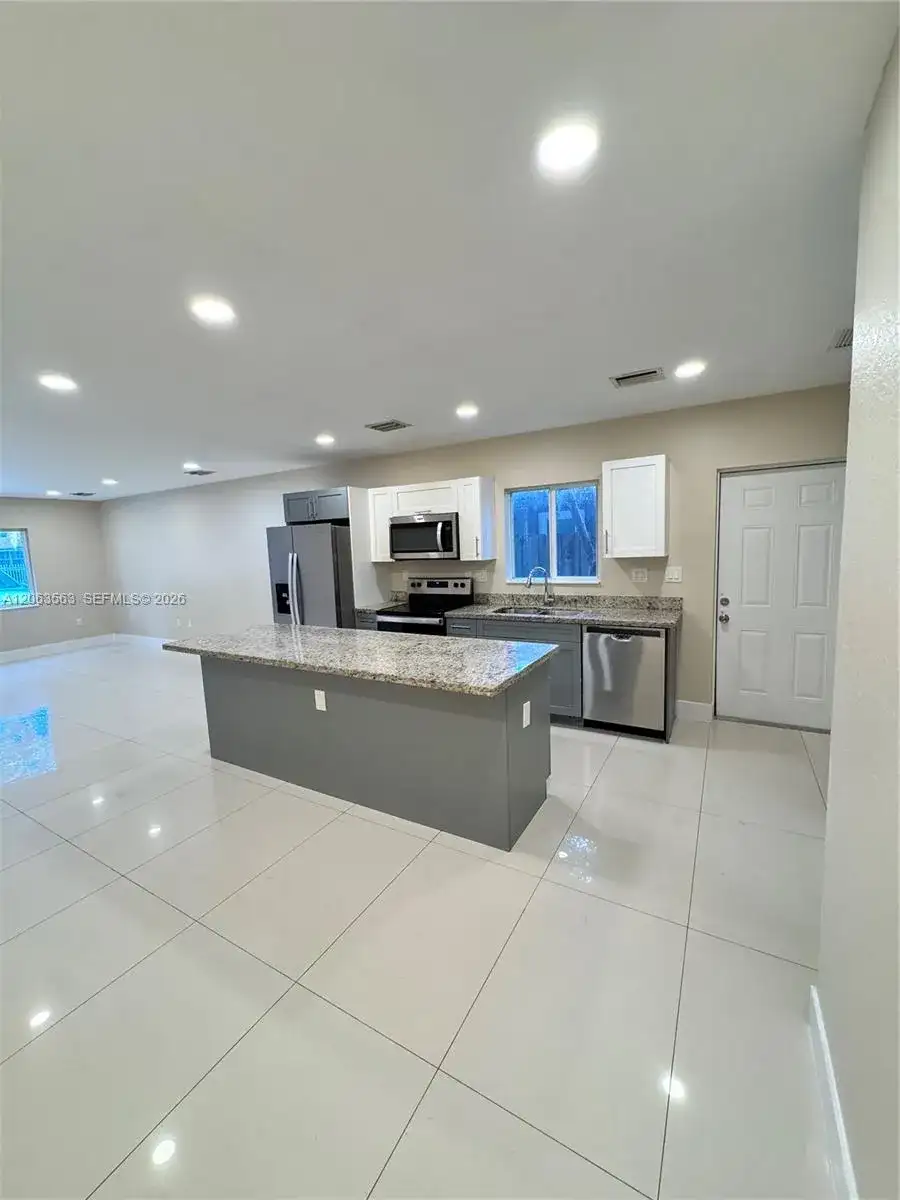 1770 NW 55th St # 1, Miami FL 33142 photo 5