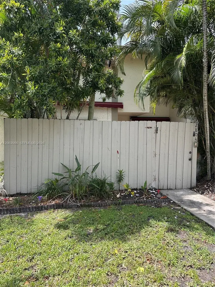 3032 S Oakland Forest Dr # 2804, Oakland Park FL 33309