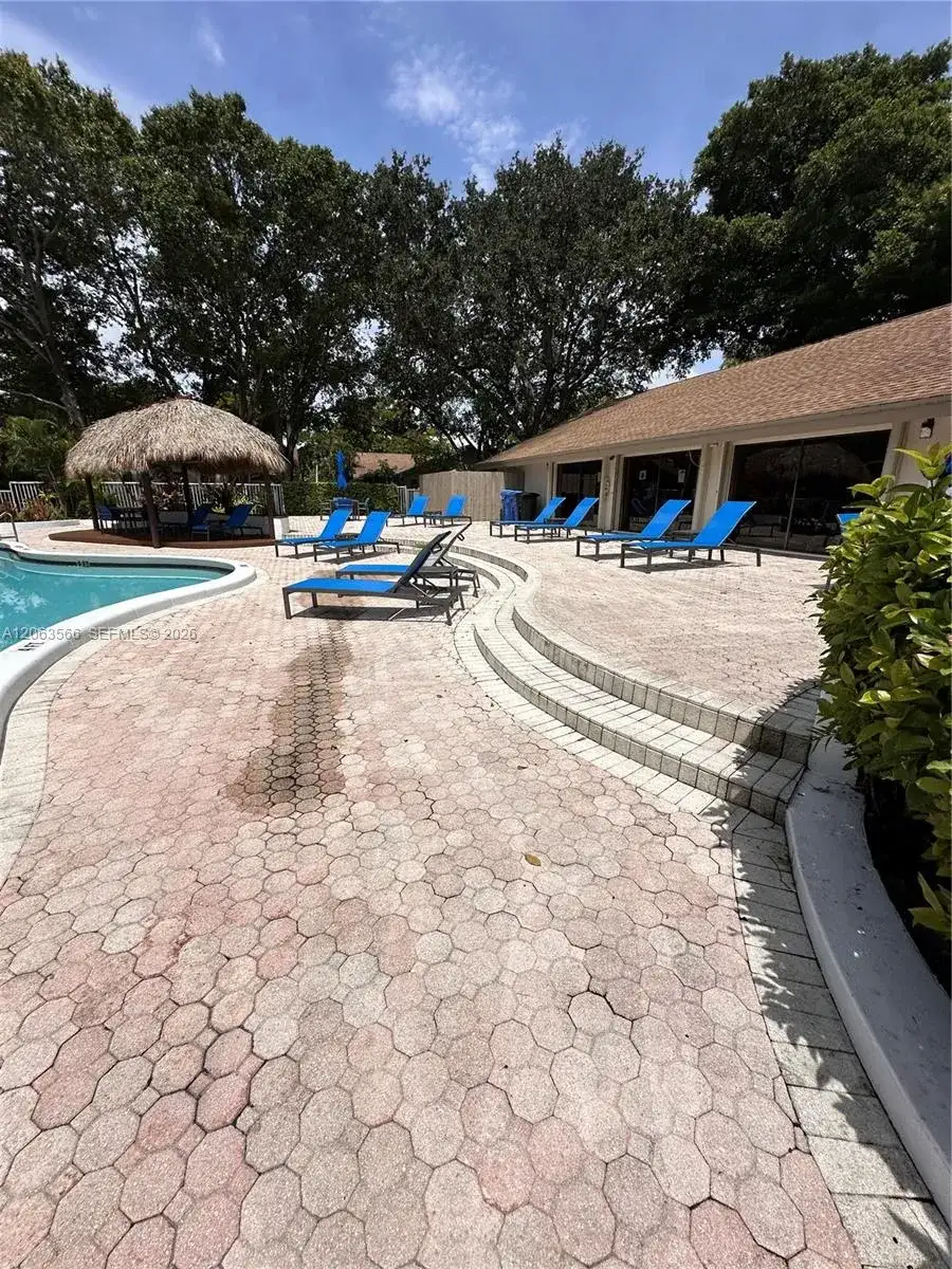 3032 S Oakland Forest Dr # 2804, Oakland Park FL 33309 photo 5