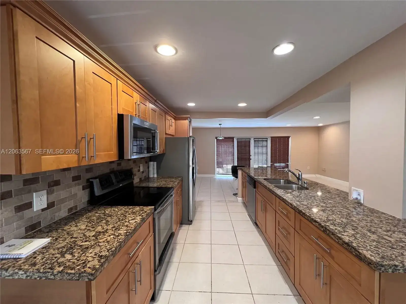 2750 N 34th Ave # 9D, Hollywood FL 33021 photo 2