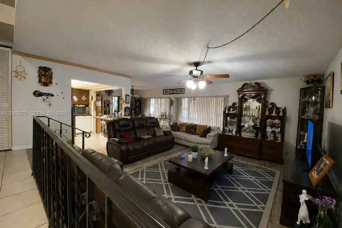 4850 SW 63rd Ter # 313, Davie FL 33314
