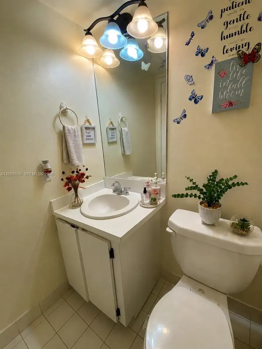 633 N University Dr # 14, Plantation FL 33324 photo 5